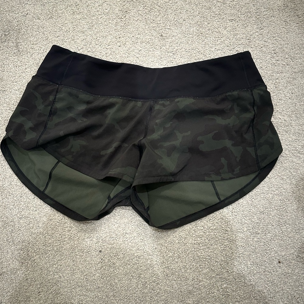 Green and black camo lululemon speed up short size 6.